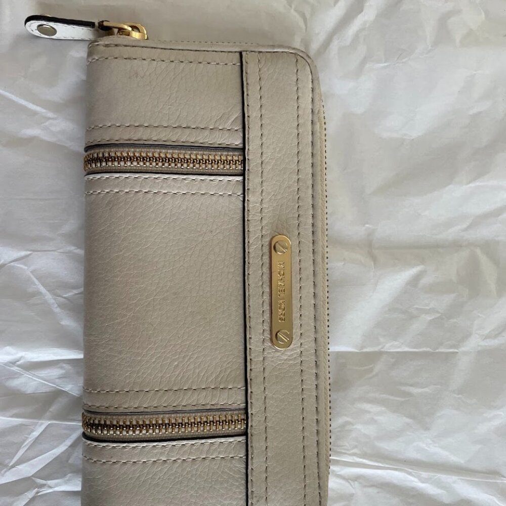 Michael Kors Full Sized Cream Clutch Wallet